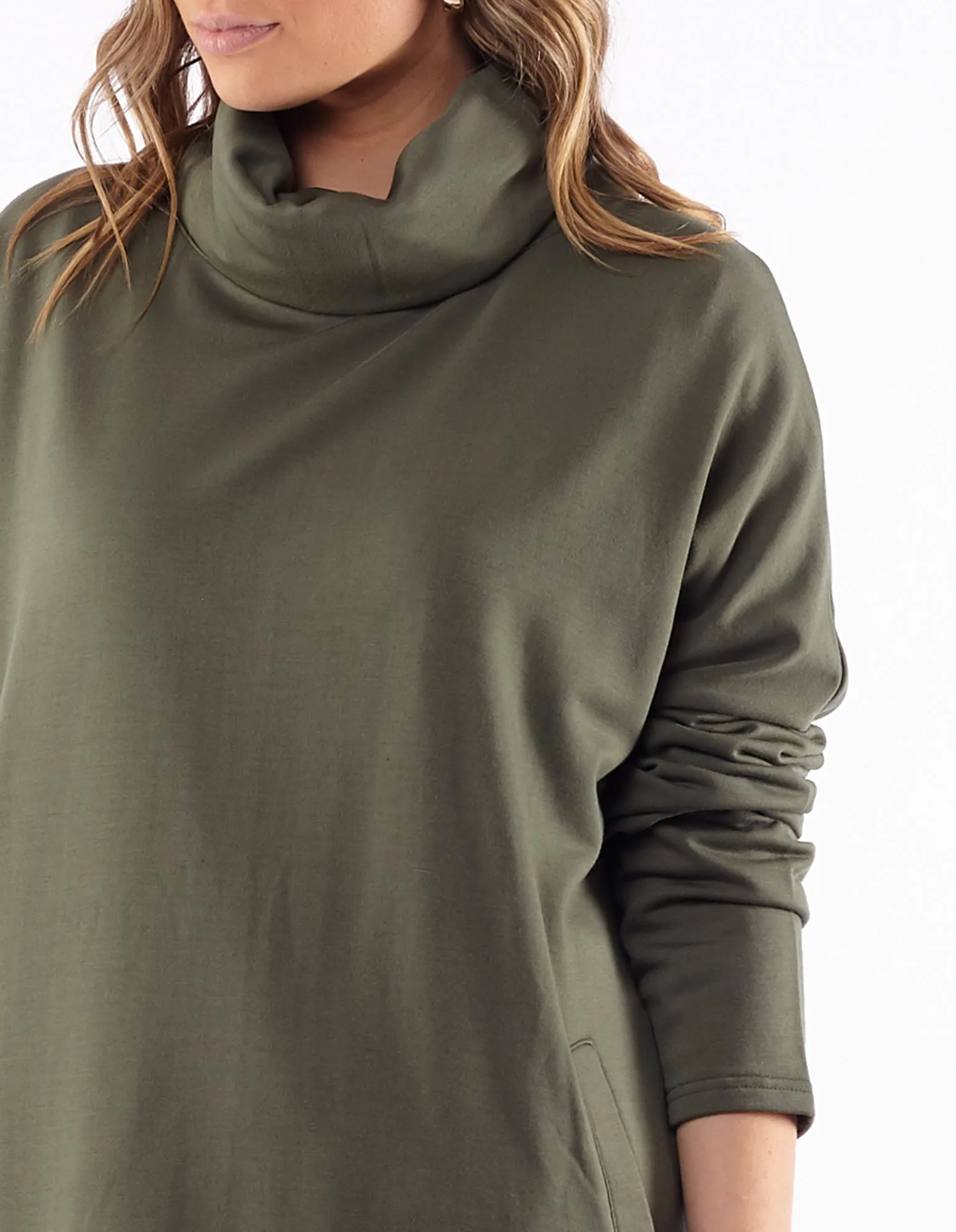 Foxwood || Luxe Cosy Cowl - Khaki