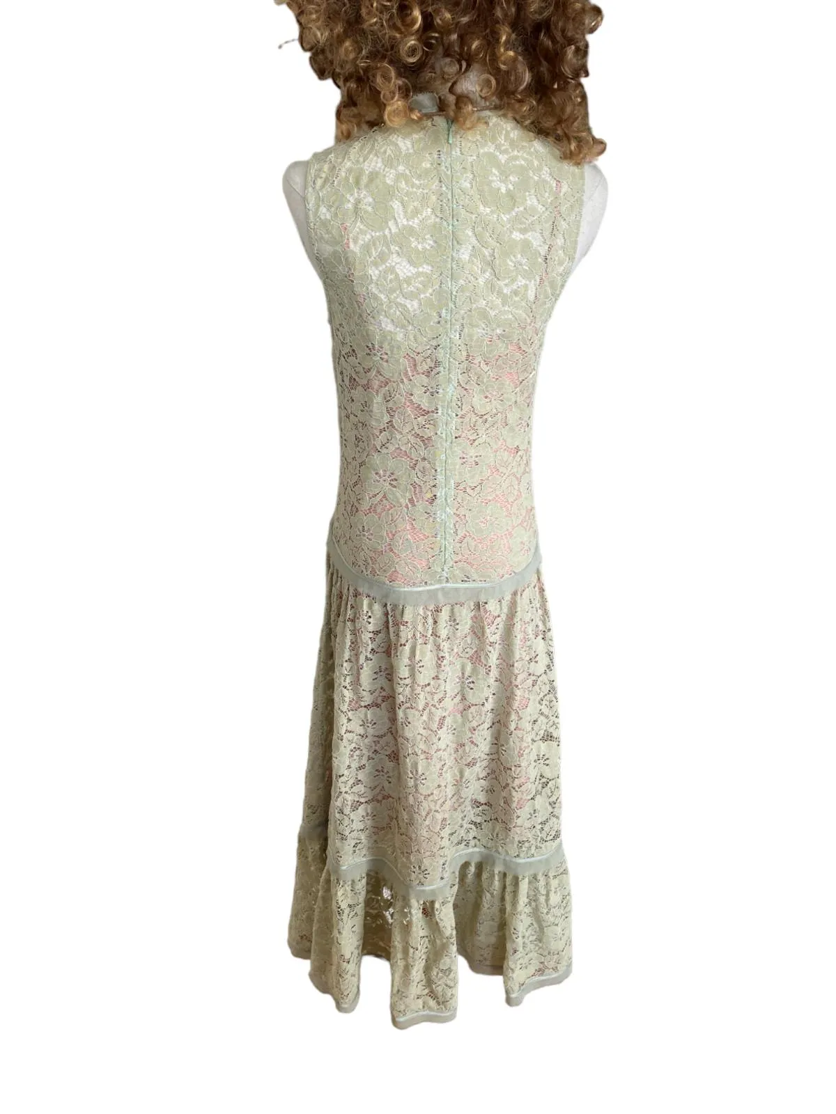 HANSEN & GRETEL Lace Midi Dress | Sz 1, Nude Slip, V-Neck, Party/Cocktail Dress