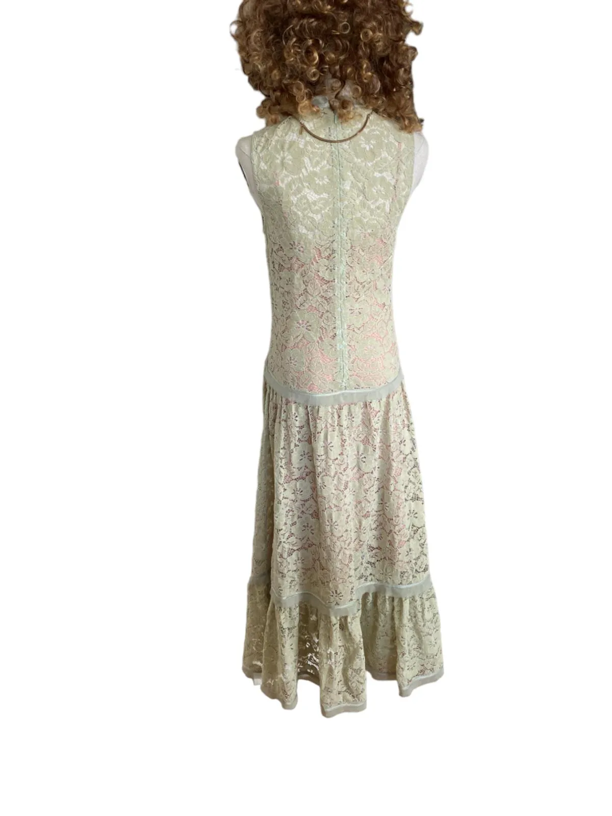 HANSEN & GRETEL Lace Midi Dress | Sz 1, Nude Slip, V-Neck, Party/Cocktail Dress