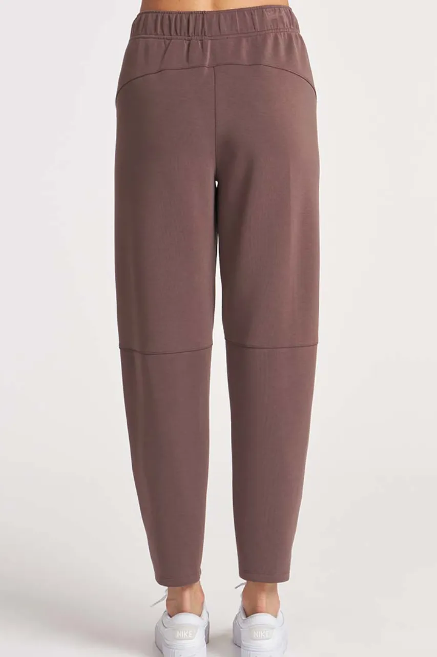 Ultraluxe Barrel Leg Zip Pant